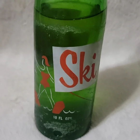 Vintage Unopened 1976 Ski soda bottle - Picture 8 of 8